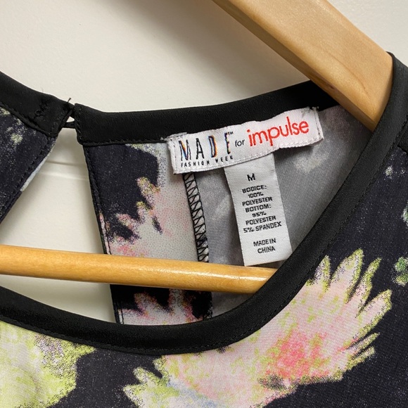 Macy’s Floral & black dress NEW - Picture 3 of 3